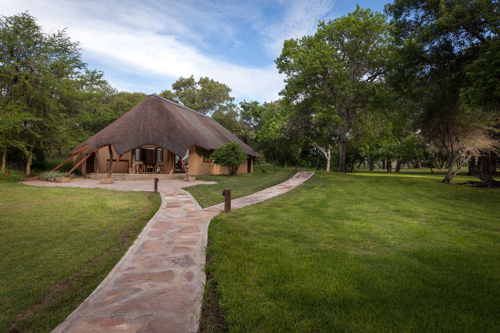 Tuli Safari Lodge Lentswelemoriti Exterior foto